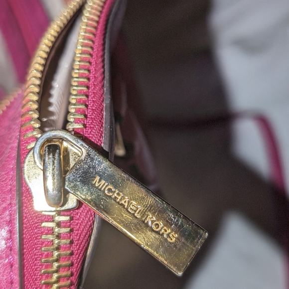 Michael Kors Purse - Picture 5 of 7